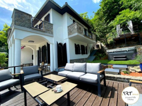 Отель ARTtrend Luxury Villa  Тихань